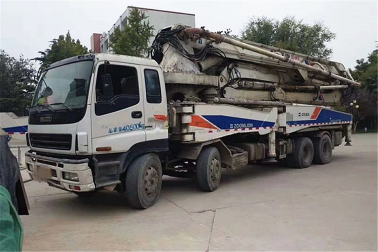 used 52M ISUZU-ZOOMLION Concrete pump truck