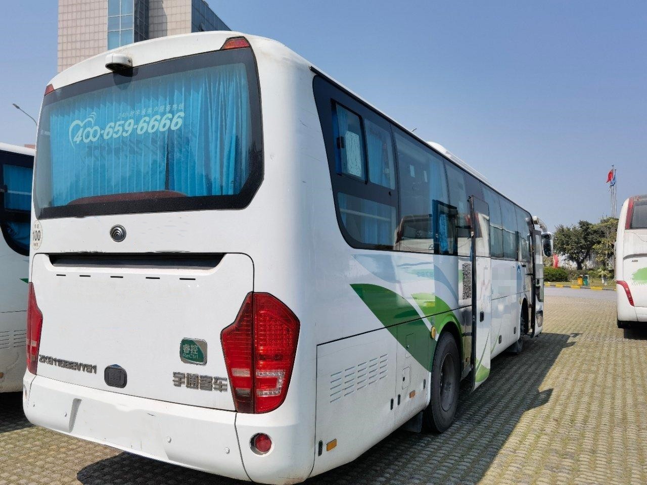 Second Hand Electric Bus With High Facility LHD Steering Used Mini Bus In White			